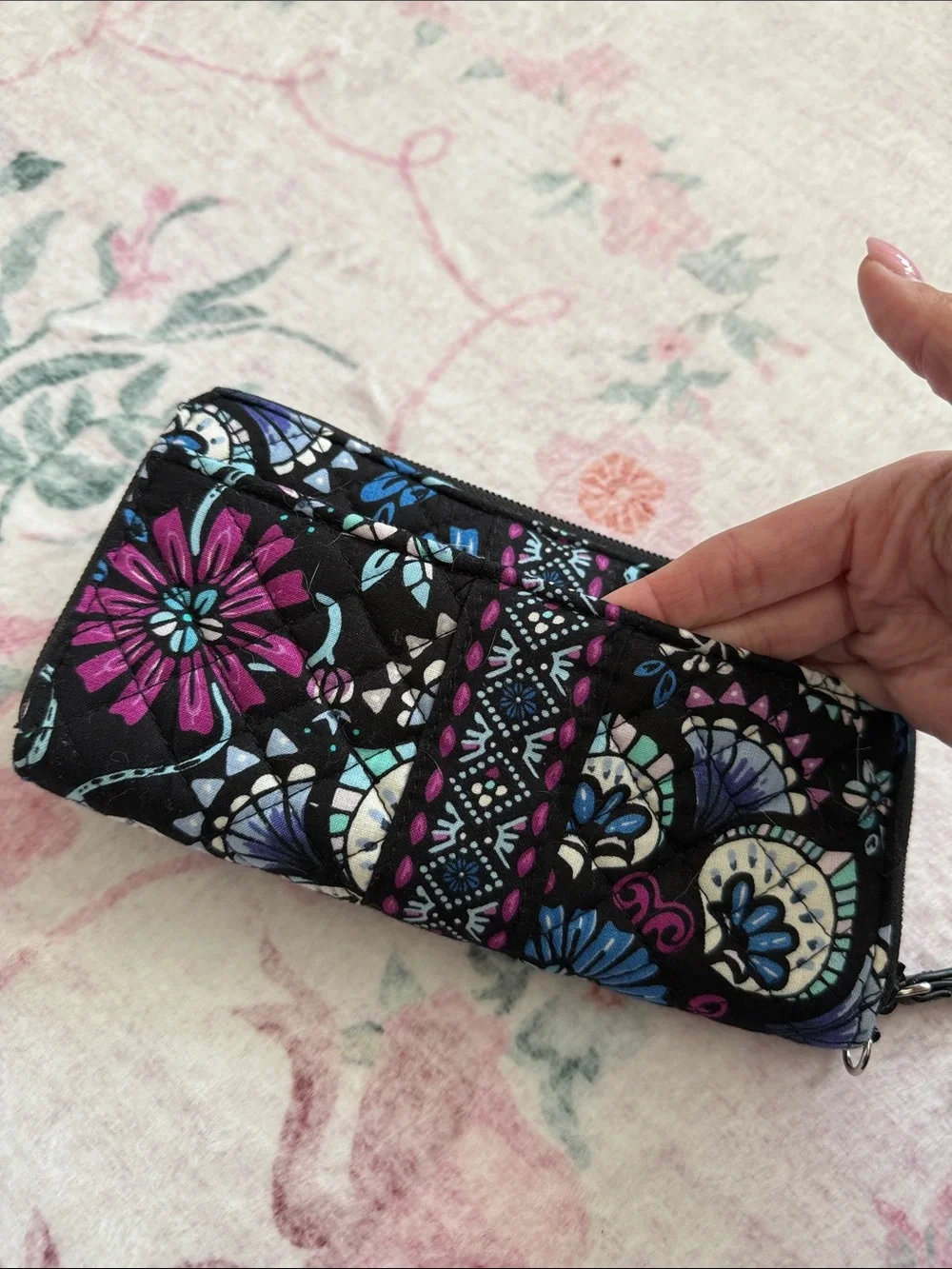 NWOT Vera Bradley Quilted Floral Zip Around Wallet - Black Bramble